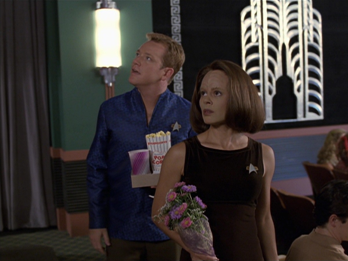 extant_StarTrek_VOY_7x04-Repression_0258.jpg