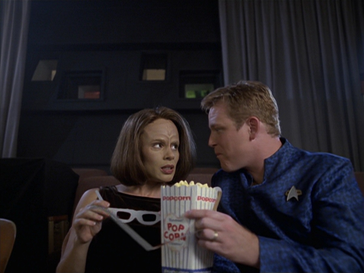 extant_StarTrek_VOY_7x04-Repression_0317.jpg