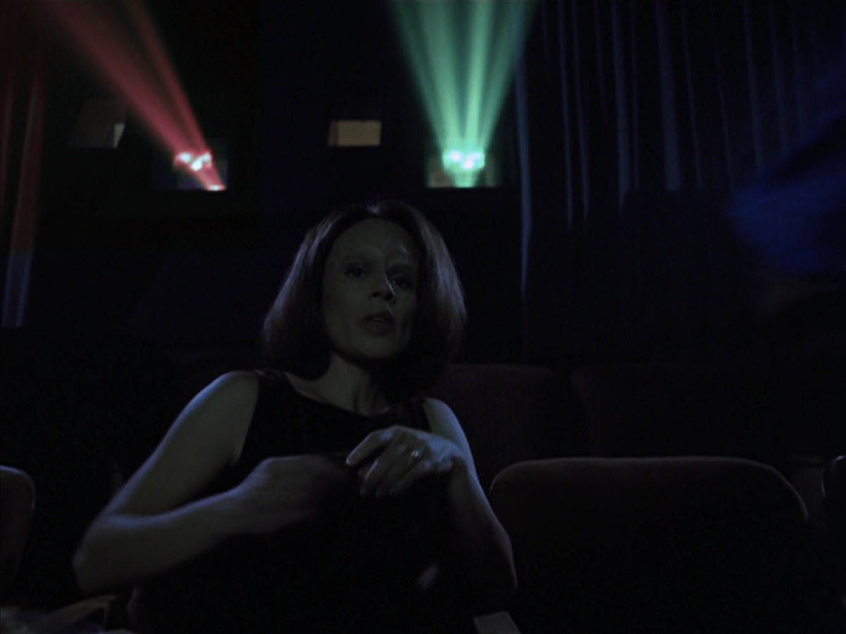 extant_StarTrek_VOY_7x04-Repression_0415.jpg