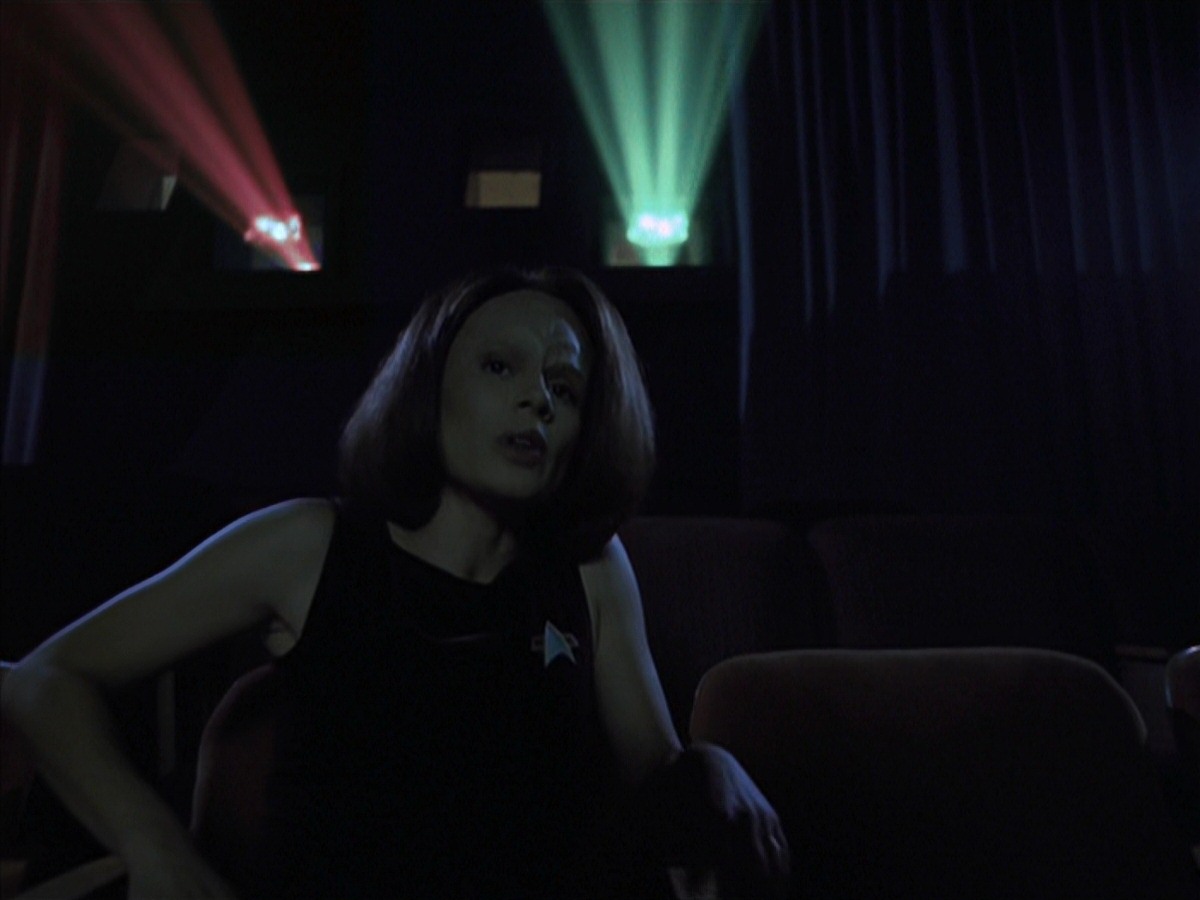 extant_StarTrek_VOY_7x04-Repression_0416.jpg