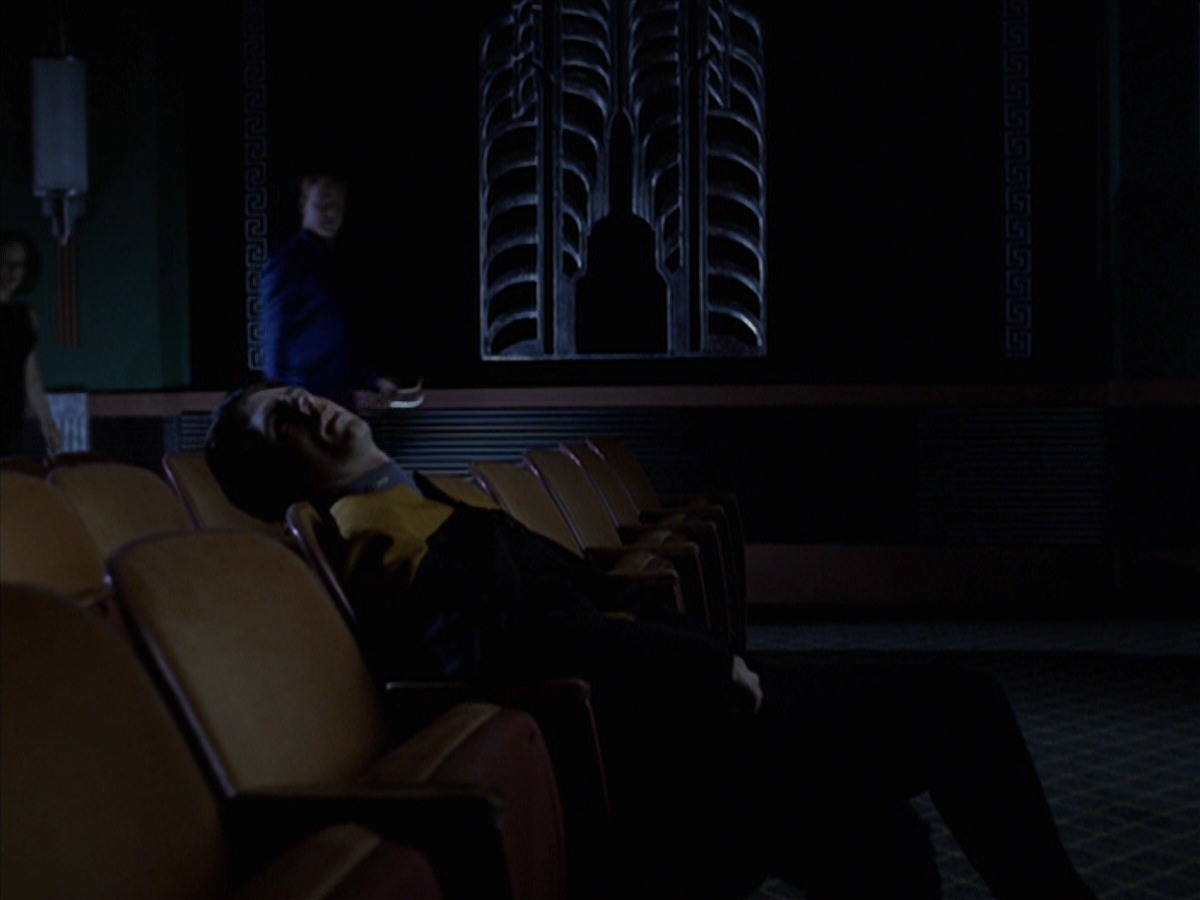 extant_StarTrek_VOY_7x04-Repression_0423.jpg