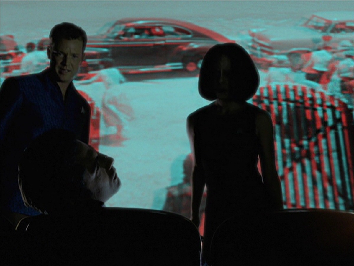 extant_StarTrek_VOY_7x04-Repression_0432.jpg