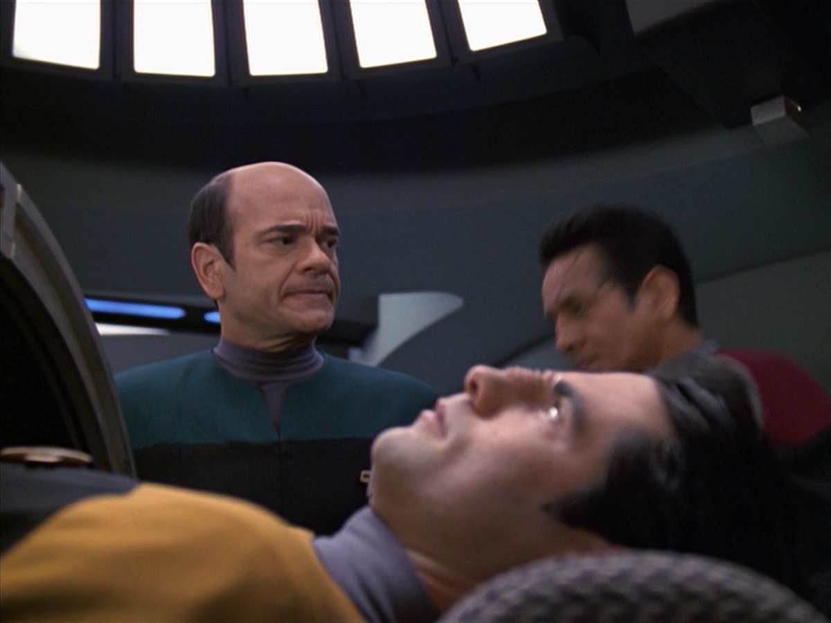 extant_StarTrek_VOY_7x04-Repression_0462.jpg