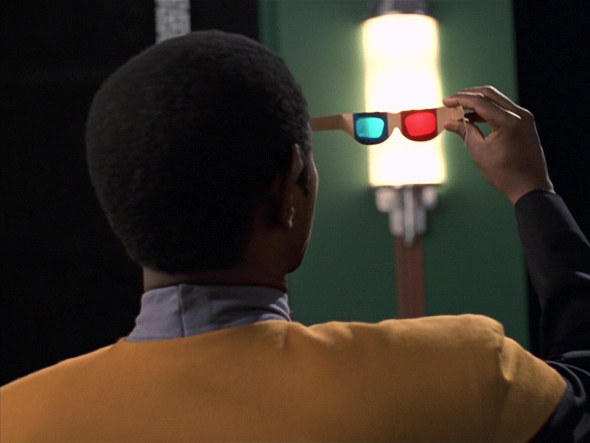 extant_StarTrek_VOY_7x04-Repression_0468.jpg