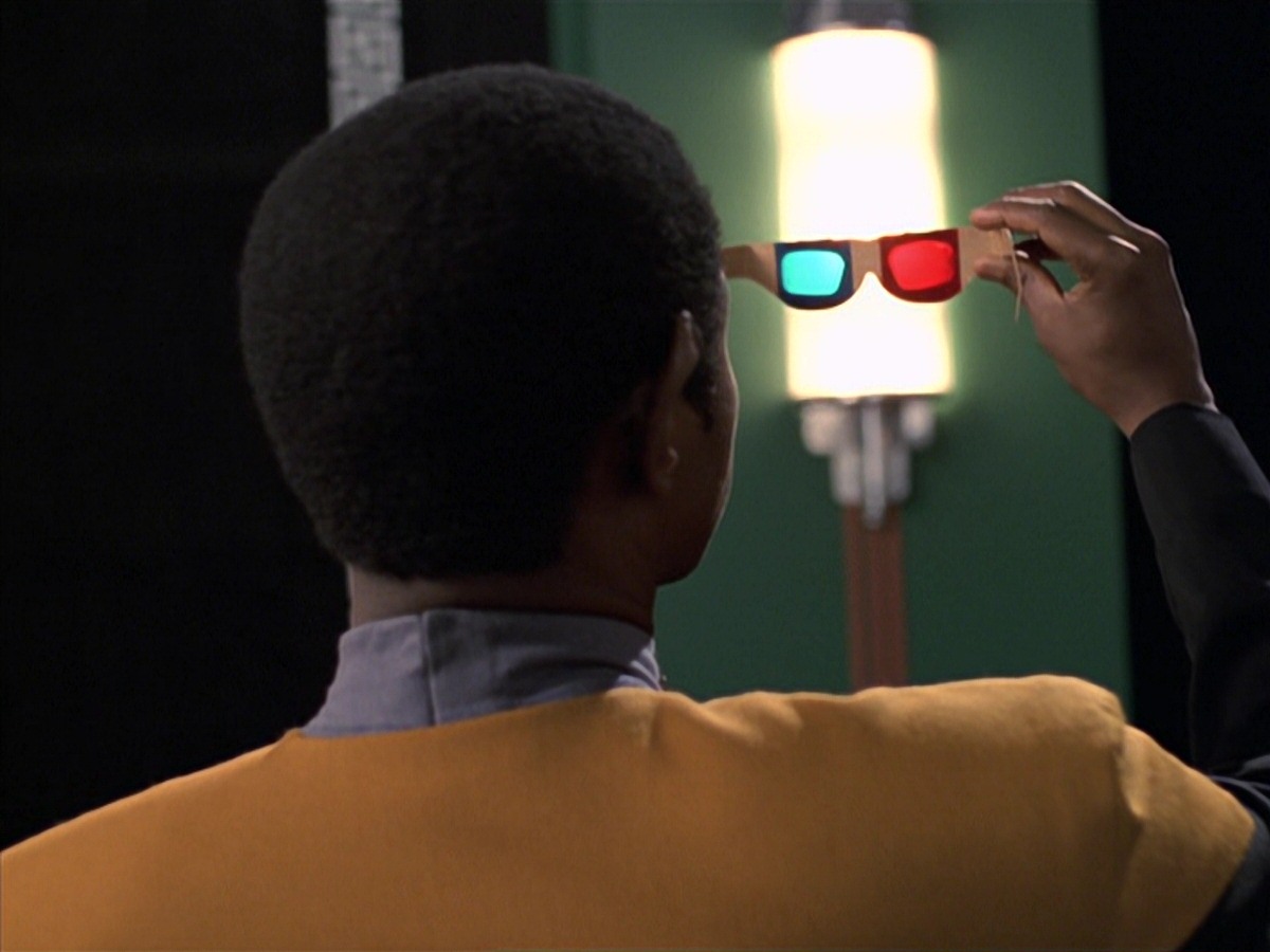 extant_StarTrek_VOY_7x04-Repression_0470.jpg