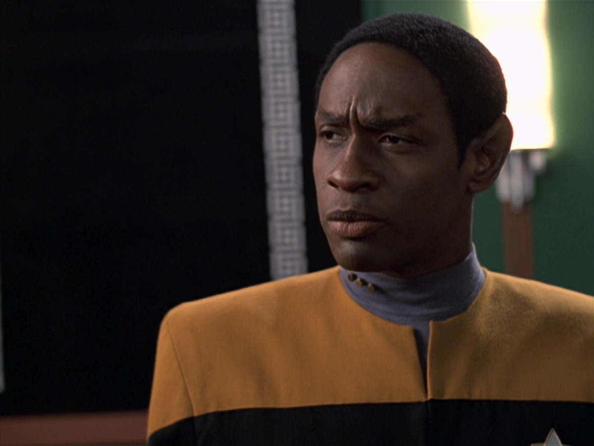 extant_StarTrek_VOY_7x04-Repression_0490.jpg