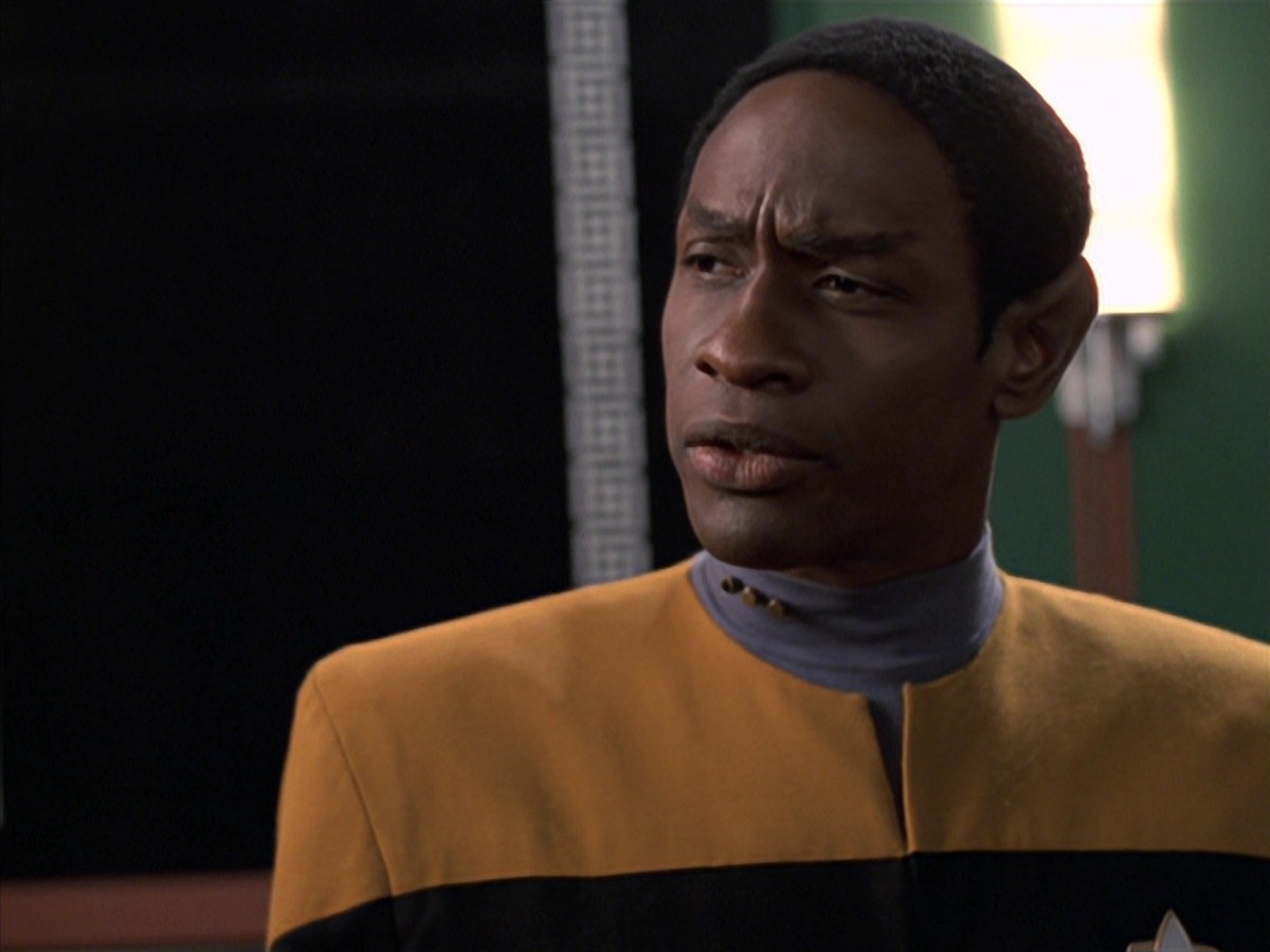 extant_StarTrek_VOY_7x04-Repression_0491.jpg