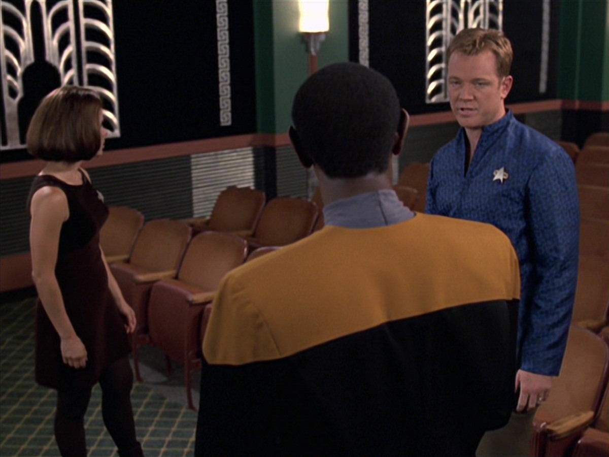 extant_StarTrek_VOY_7x04-Repression_0494.jpg