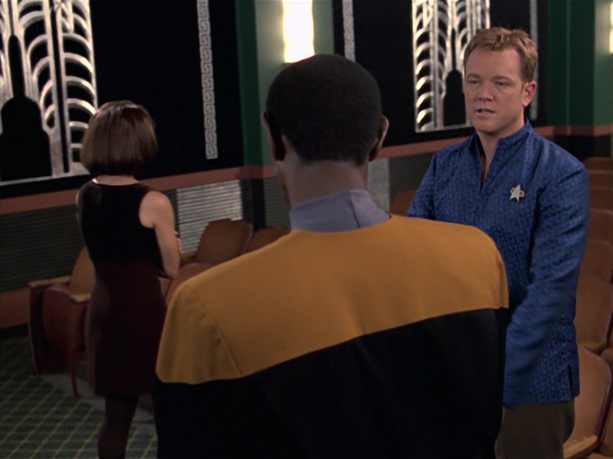 extant_StarTrek_VOY_7x04-Repression_0497.jpg