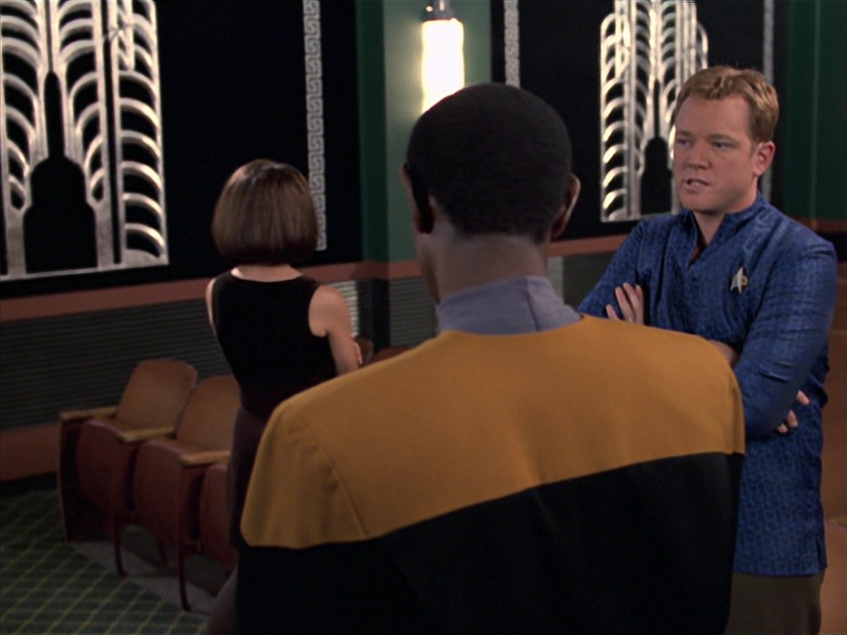extant_StarTrek_VOY_7x04-Repression_0498.jpg