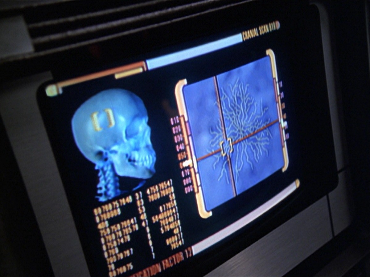extant_StarTrek_VOY_7x04-Repression_0549.jpg