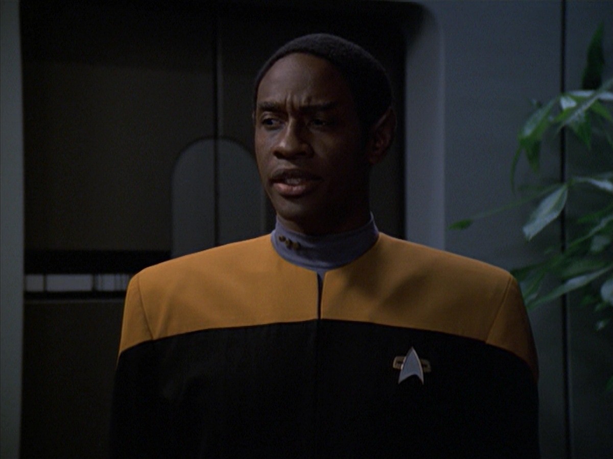 extant_StarTrek_VOY_7x04-Repression_0616.jpg
