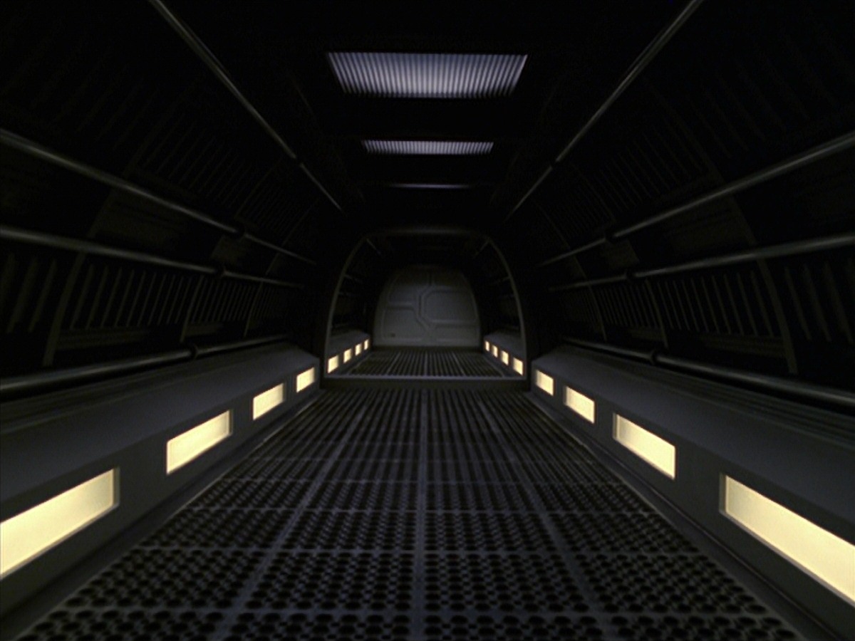 extant_StarTrek_VOY_7x04-Repression_0828.jpg