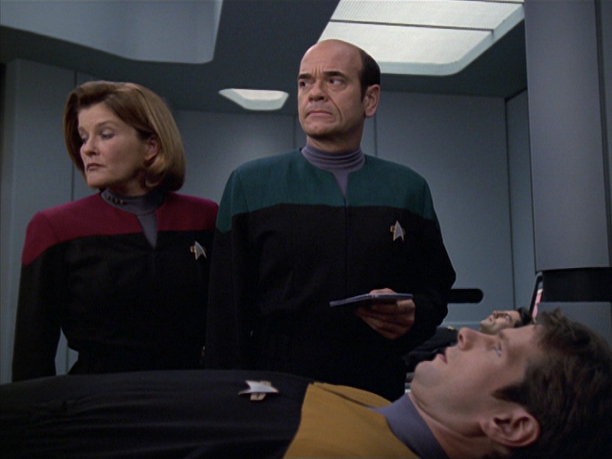extant_StarTrek_VOY_7x04-Repression_0957.jpg