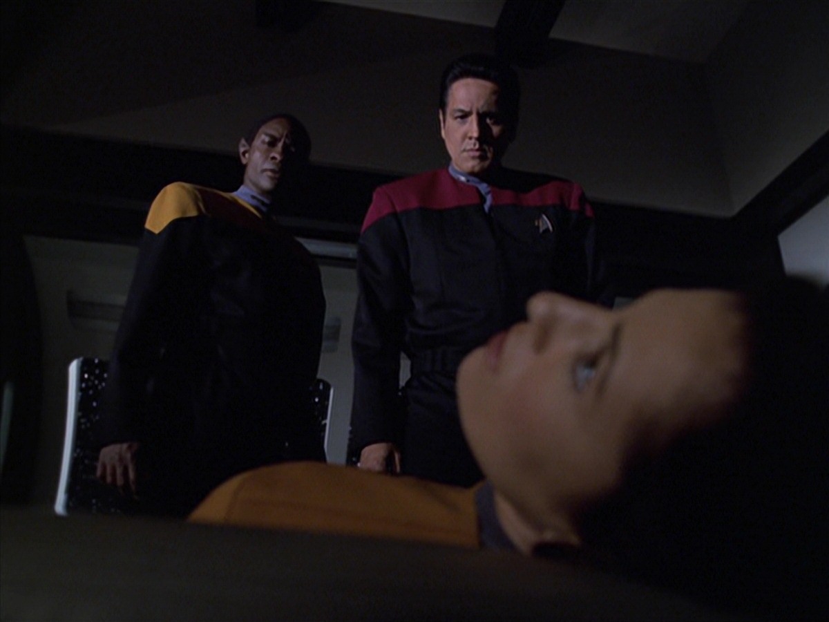 extant_StarTrek_VOY_7x04-Repression_0982.jpg
