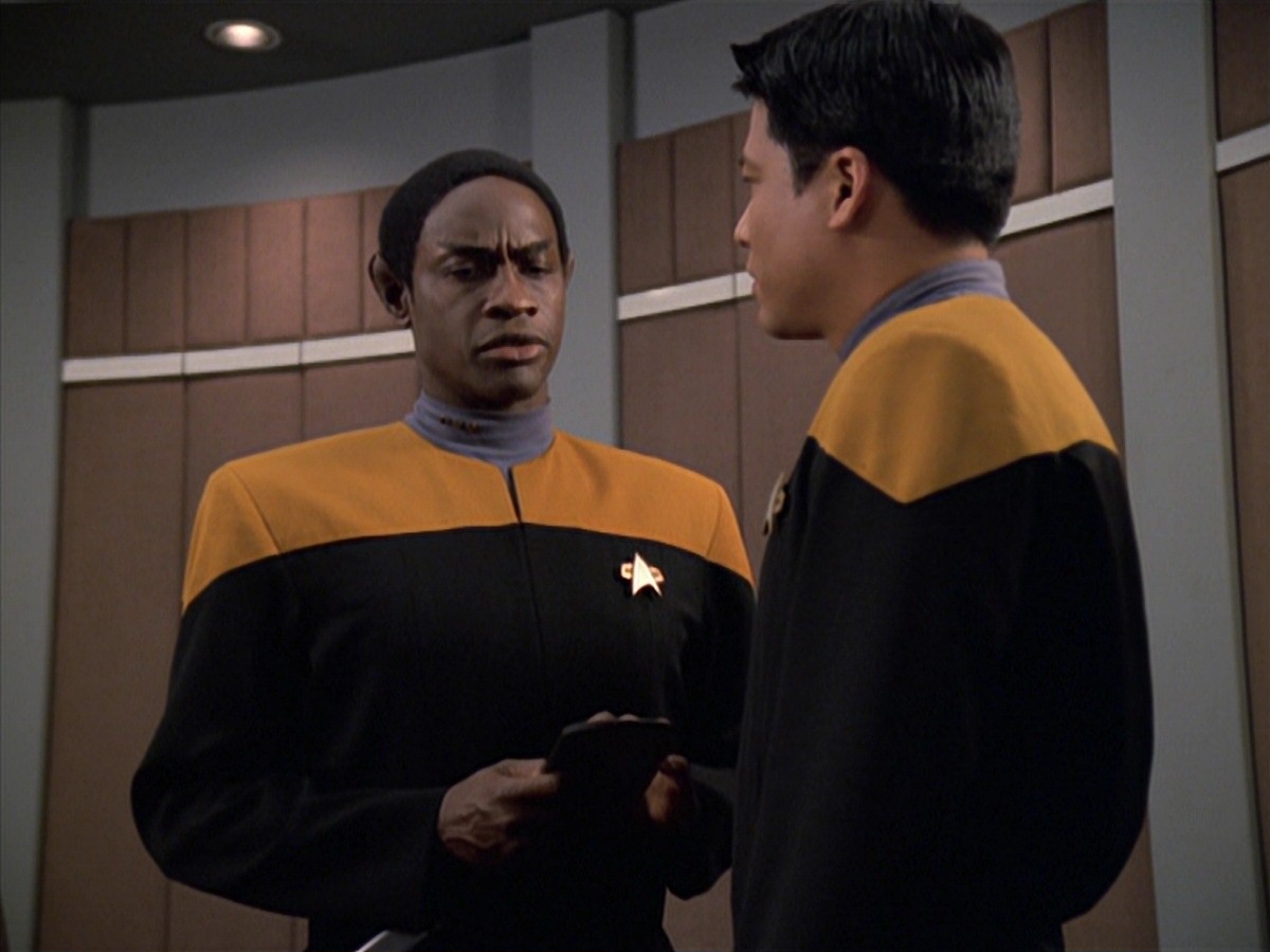 extant_StarTrek_VOY_7x04-Repression_1319.jpg