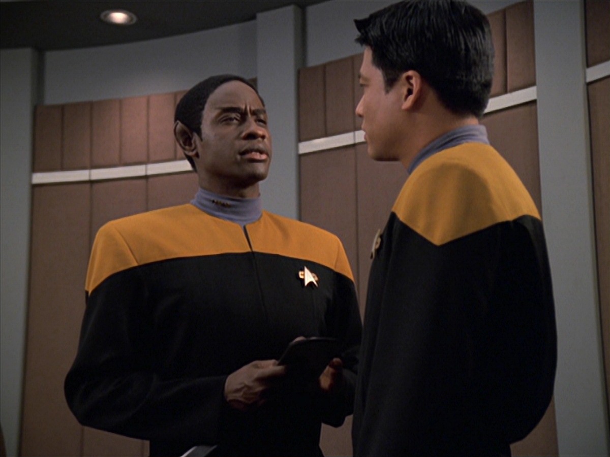 extant_StarTrek_VOY_7x04-Repression_1321.jpg