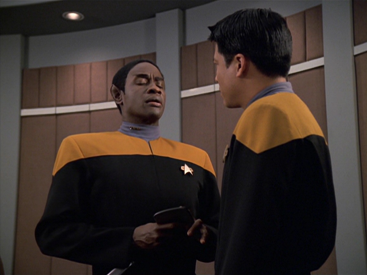 extant_StarTrek_VOY_7x04-Repression_1339.jpg