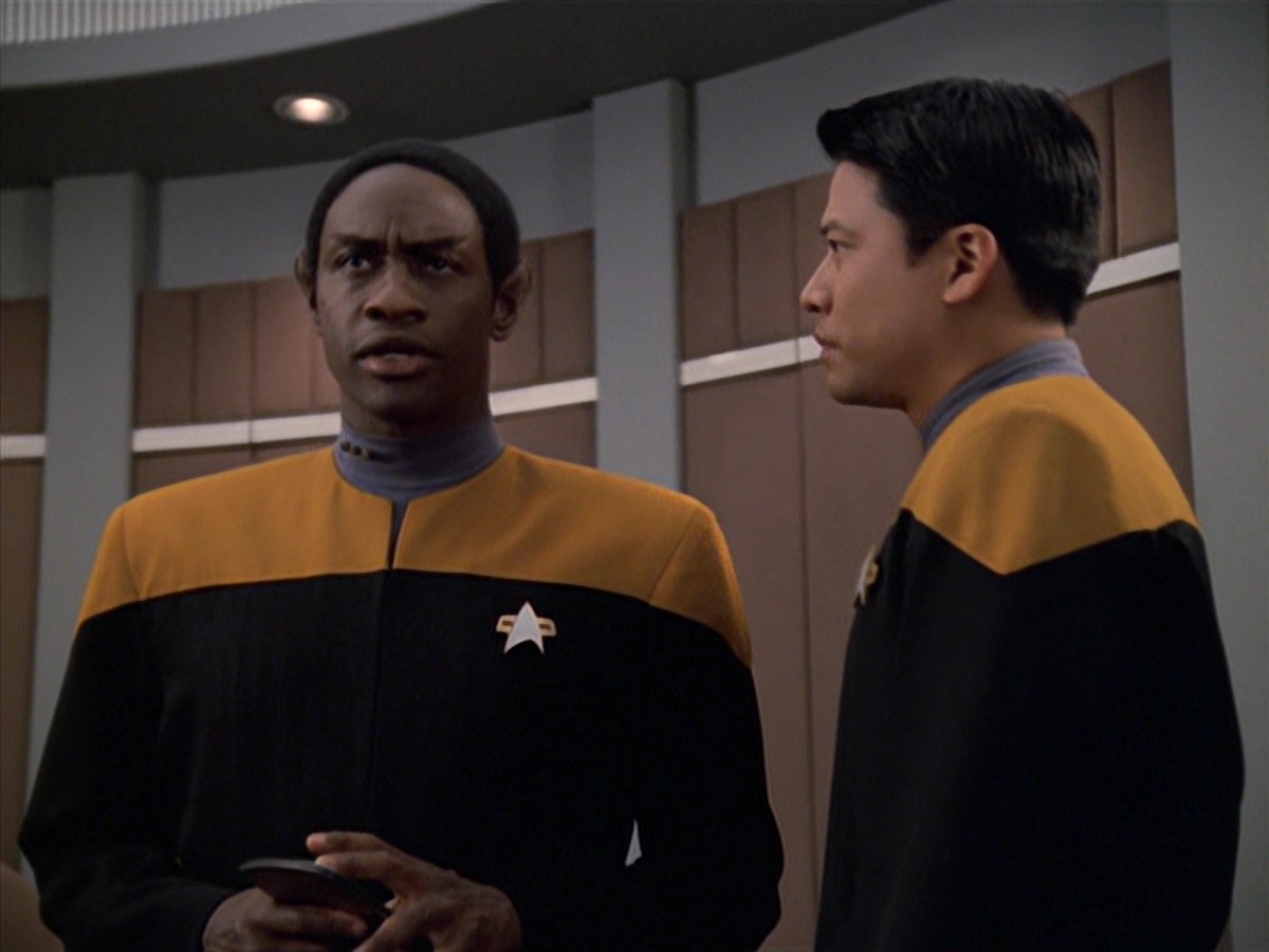 extant_StarTrek_VOY_7x04-Repression_1353.jpg