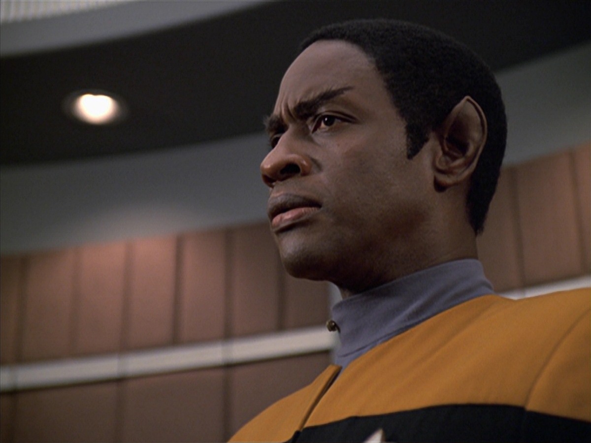 extant_StarTrek_VOY_7x04-Repression_1445.jpg