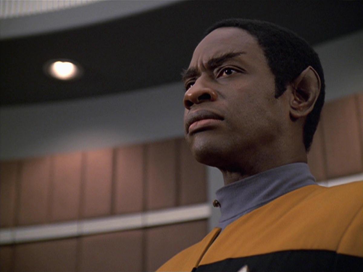 extant_StarTrek_VOY_7x04-Repression_1467.jpg