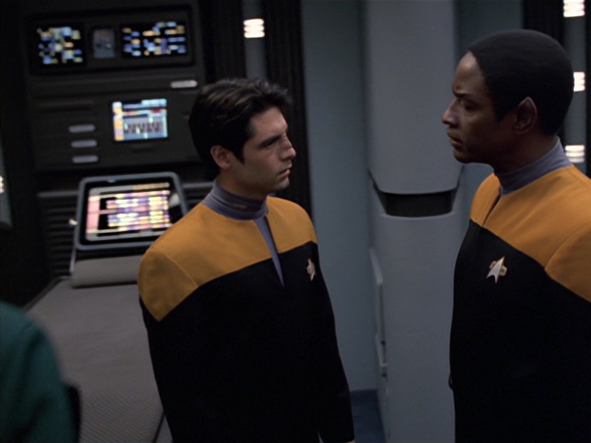 extant_StarTrek_VOY_7x04-Repression_1490.jpg