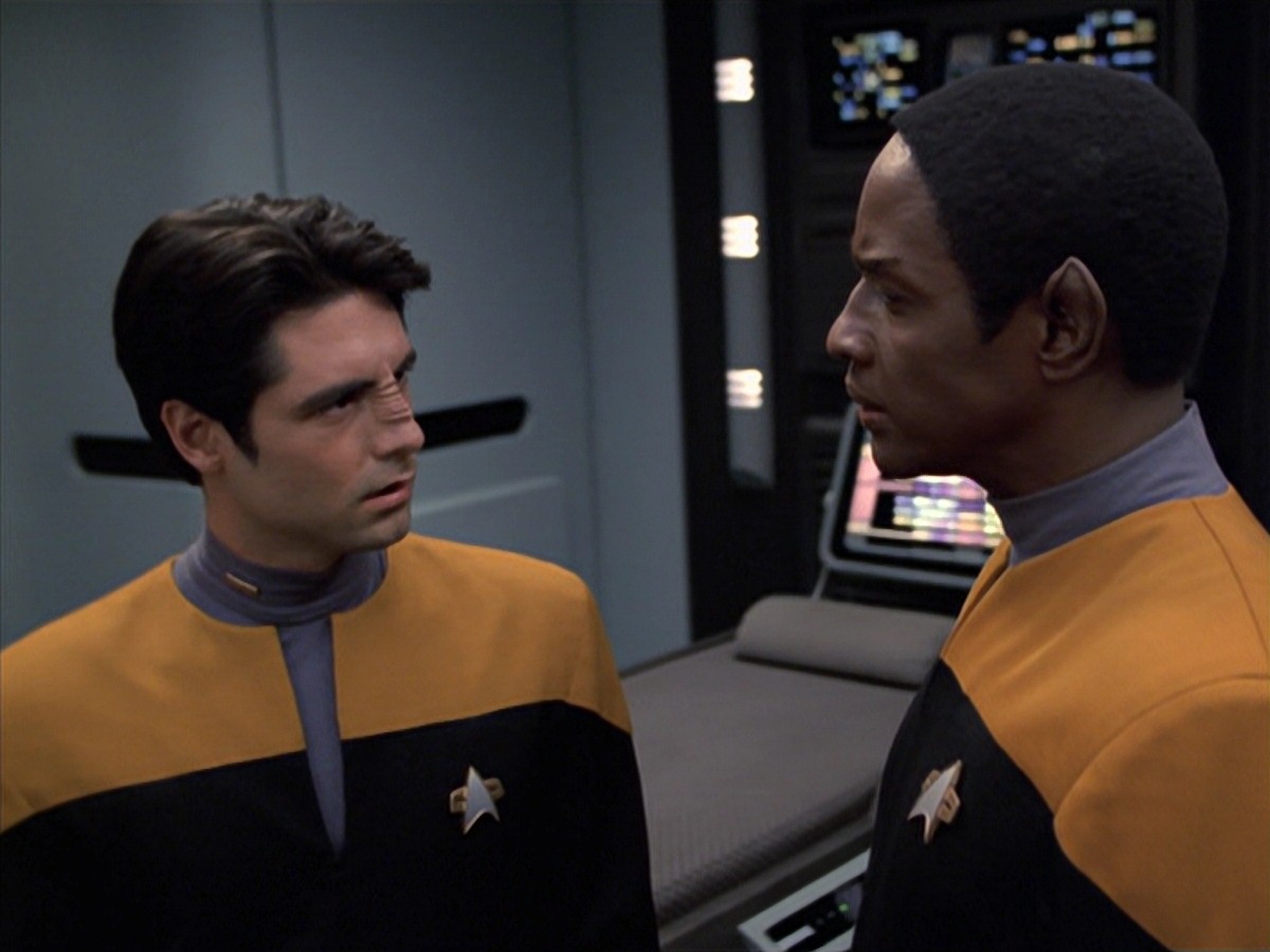 extant_StarTrek_VOY_7x04-Repression_1513.jpg