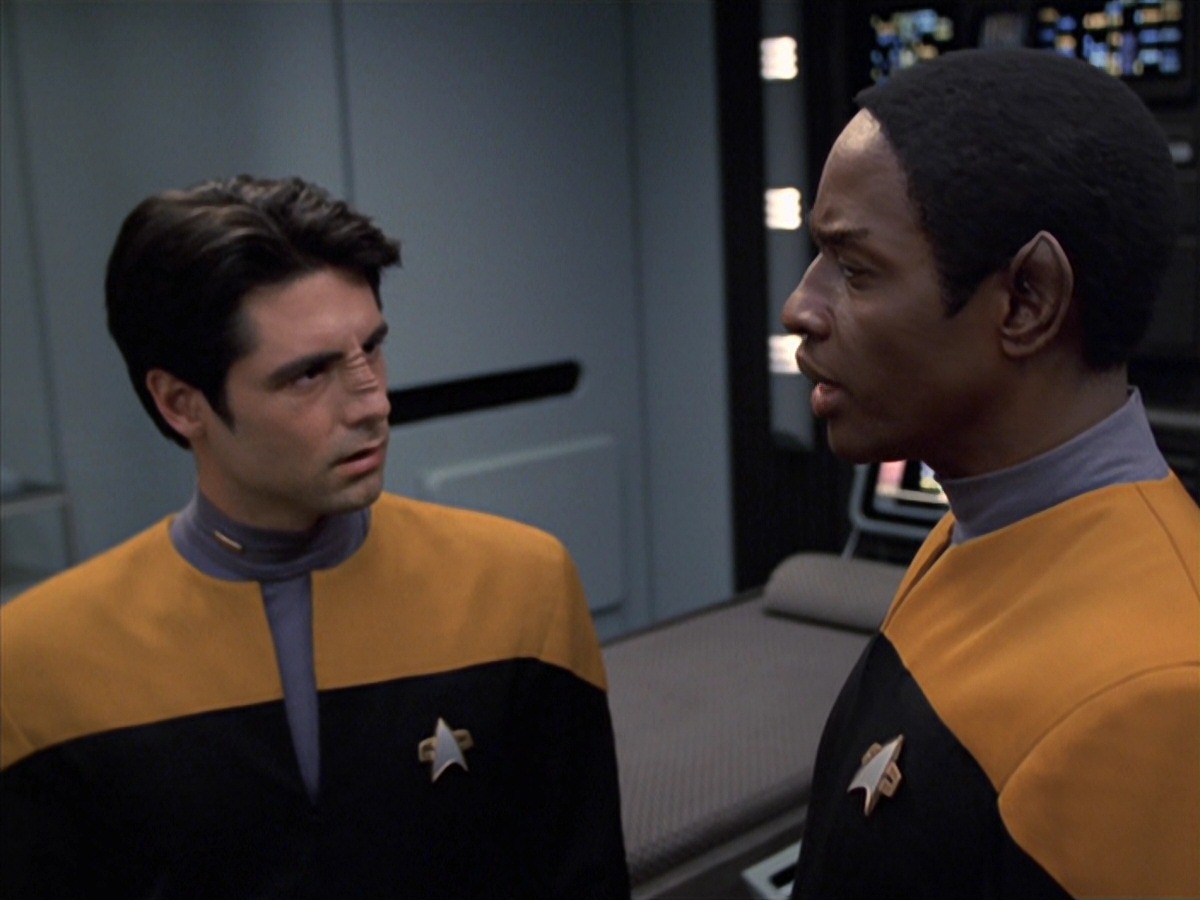 extant_StarTrek_VOY_7x04-Repression_1515.jpg