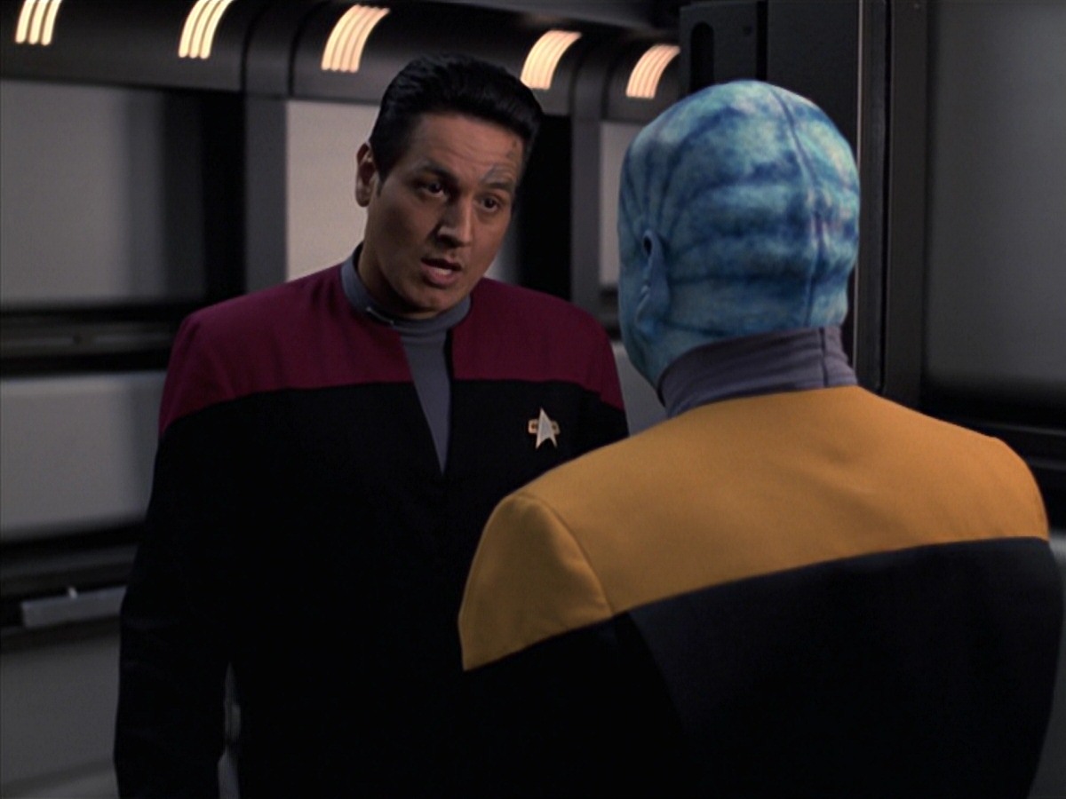 extant_StarTrek_VOY_7x04-Repression_1541.jpg
