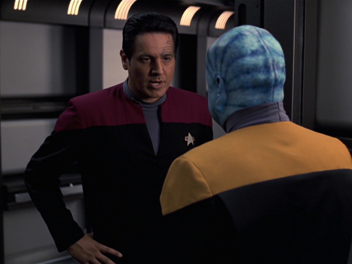 extant_StarTrek_VOY_7x04-Repression_1560.jpg