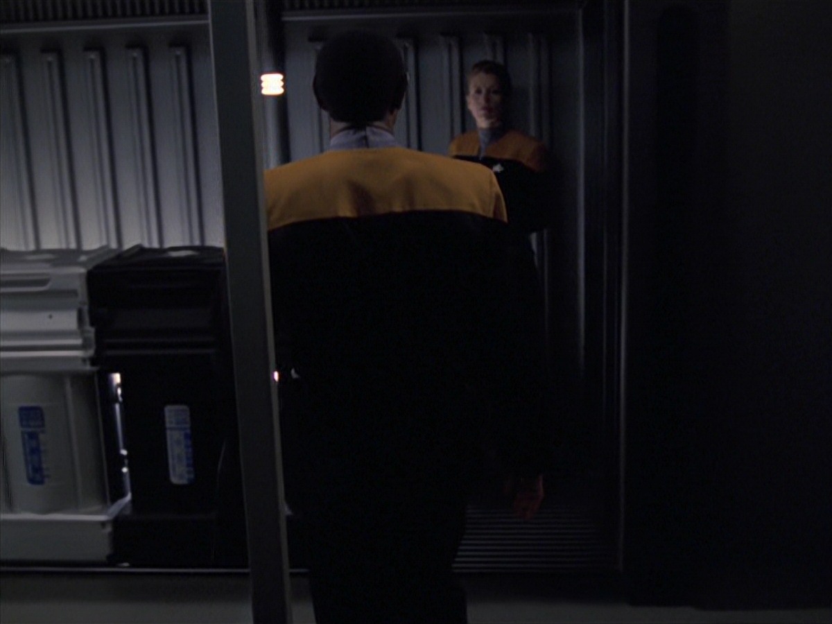 extant_StarTrek_VOY_7x04-Repression_1679.jpg