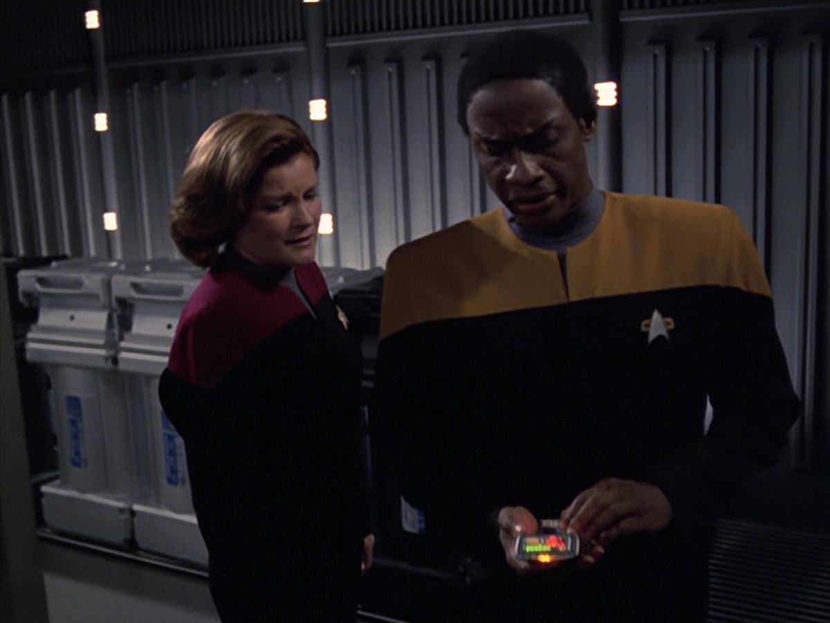extant_StarTrek_VOY_7x04-Repression_1699.jpg