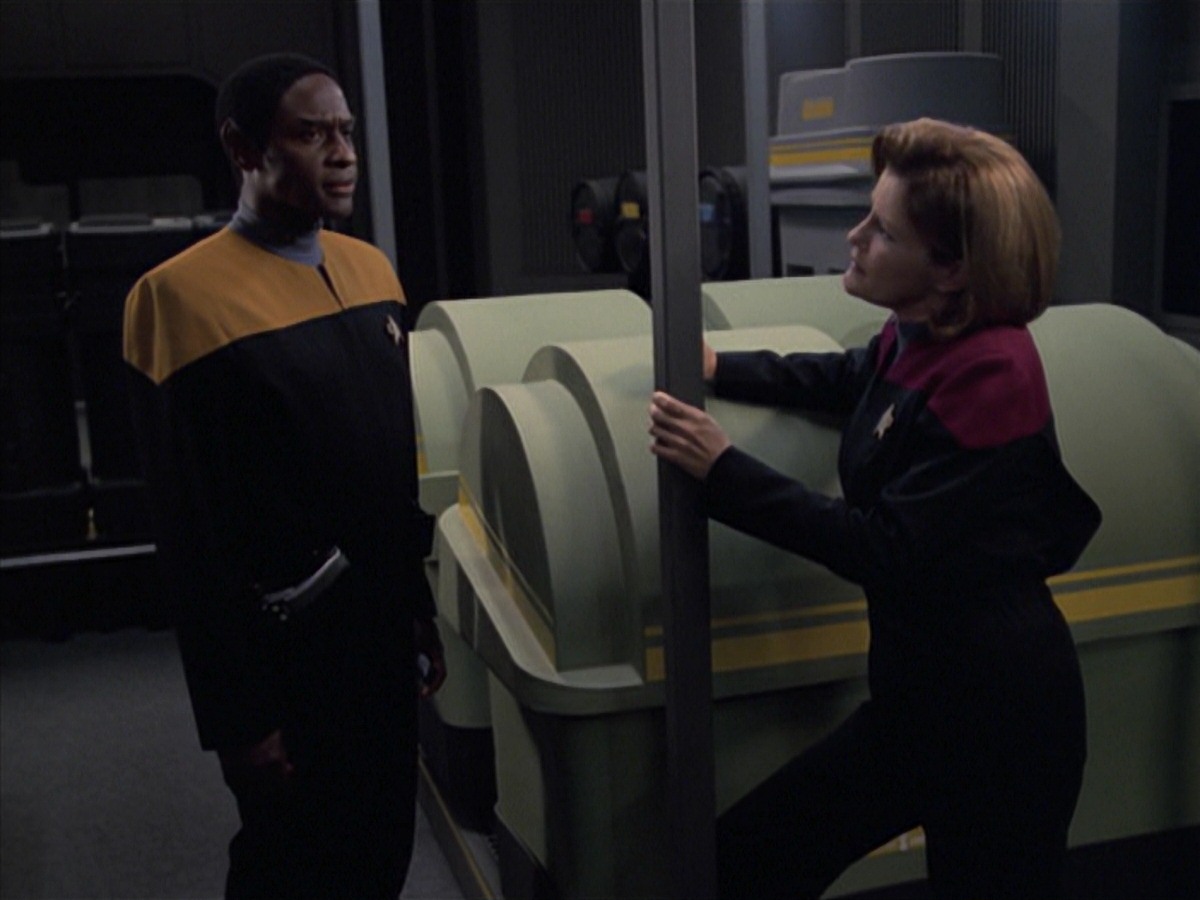 extant_StarTrek_VOY_7x04-Repression_1728.jpg