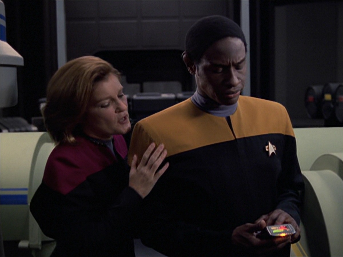 extant_StarTrek_VOY_7x04-Repression_1752.jpg
