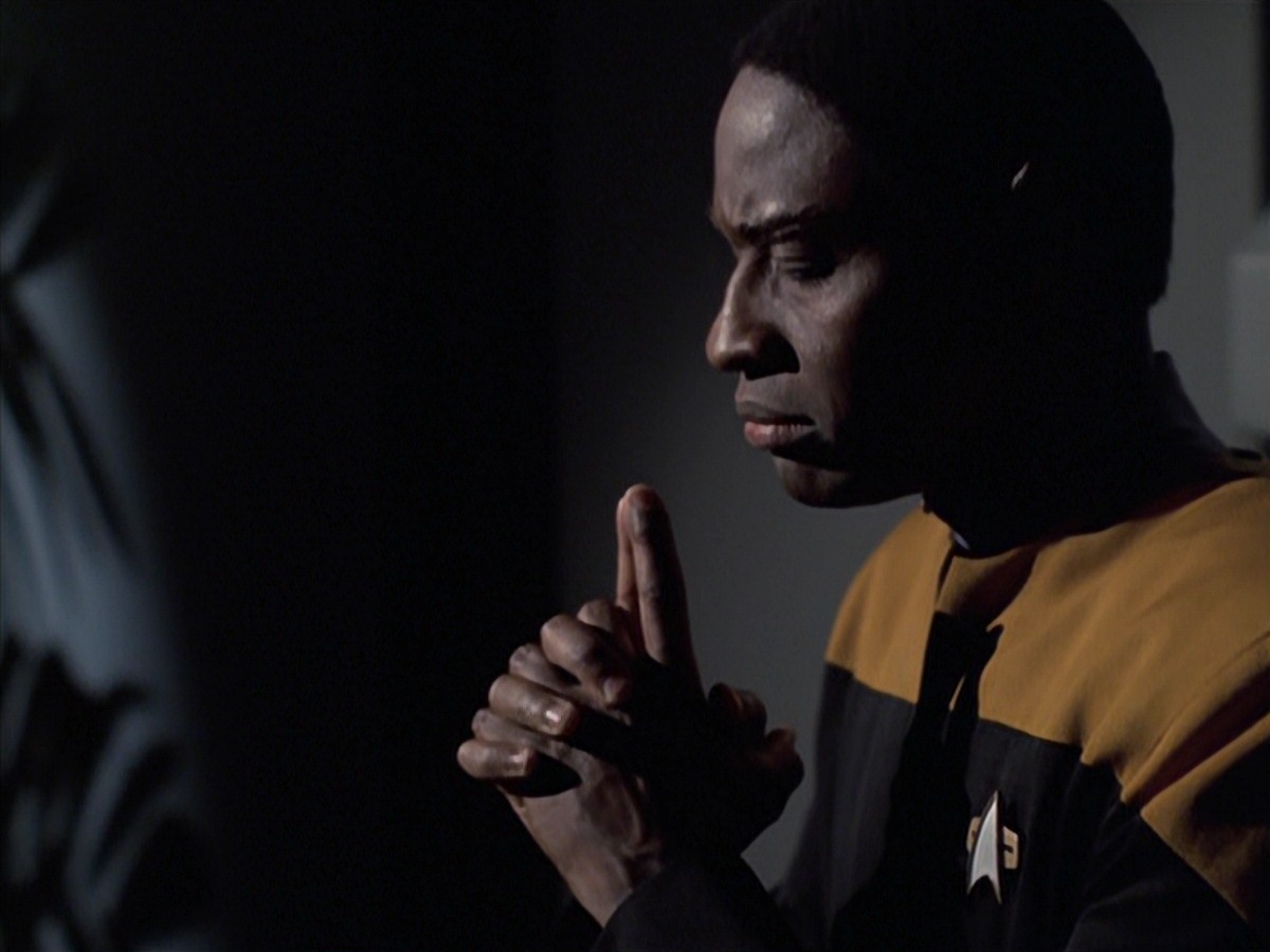 extant_StarTrek_VOY_7x04-Repression_1796.jpg