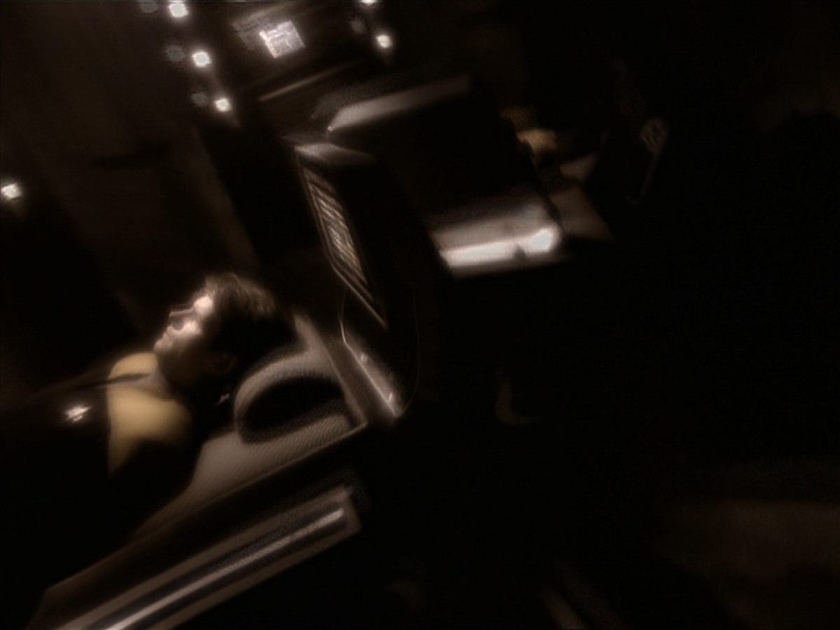 extant_StarTrek_VOY_7x04-Repression_1809.jpg