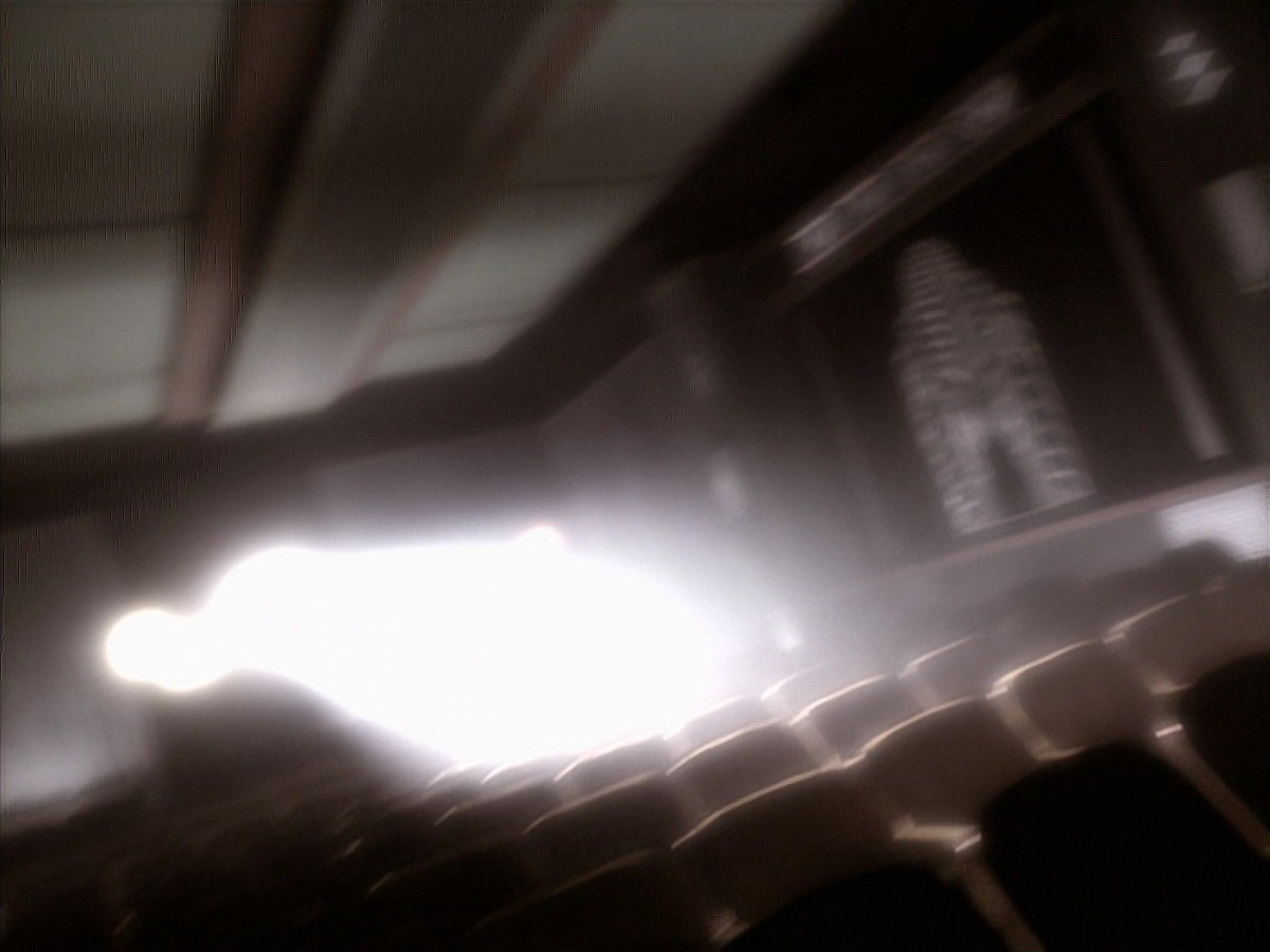 extant_StarTrek_VOY_7x04-Repression_1814.jpg