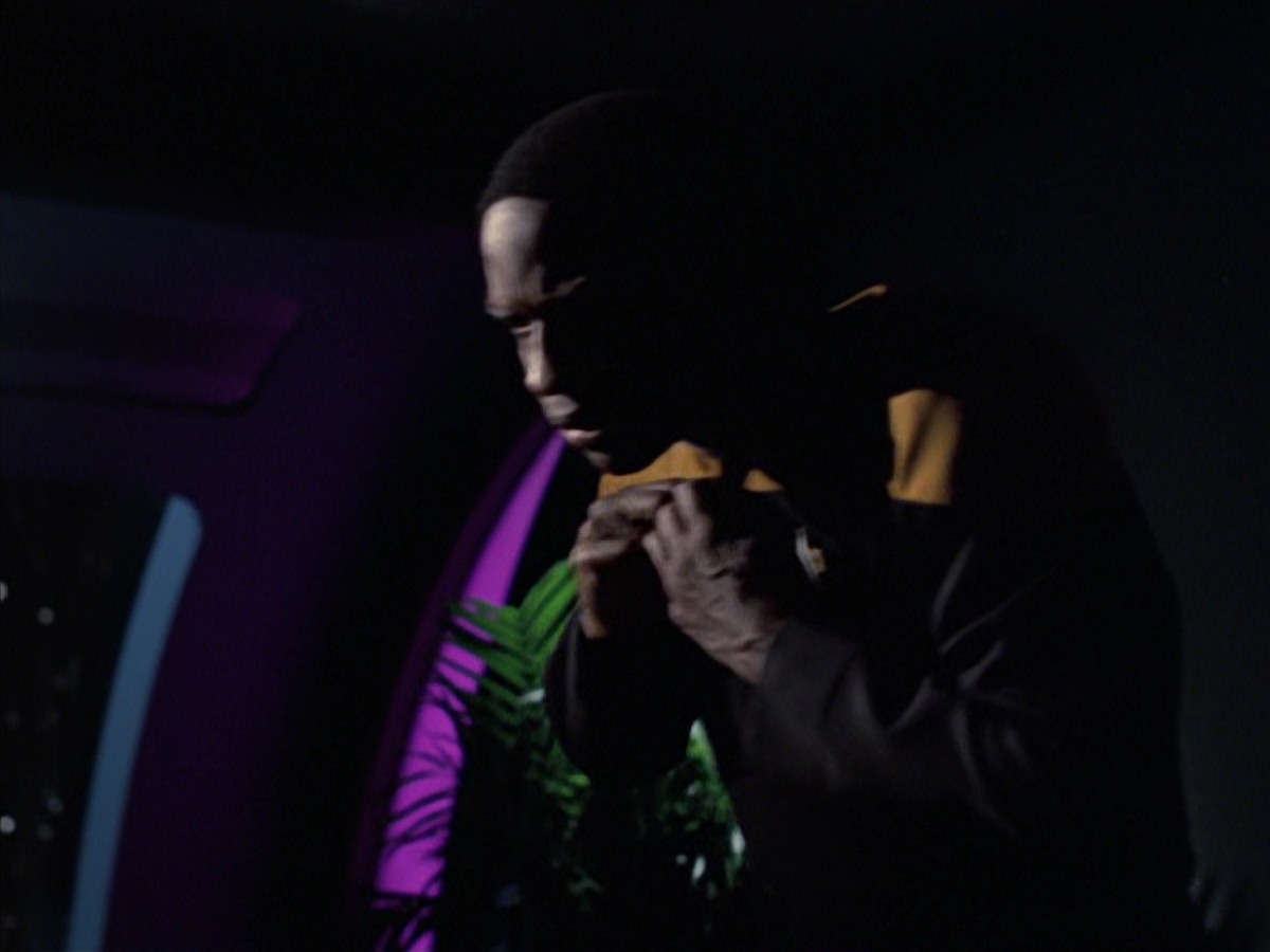 extant_StarTrek_VOY_7x04-Repression_1841.jpg