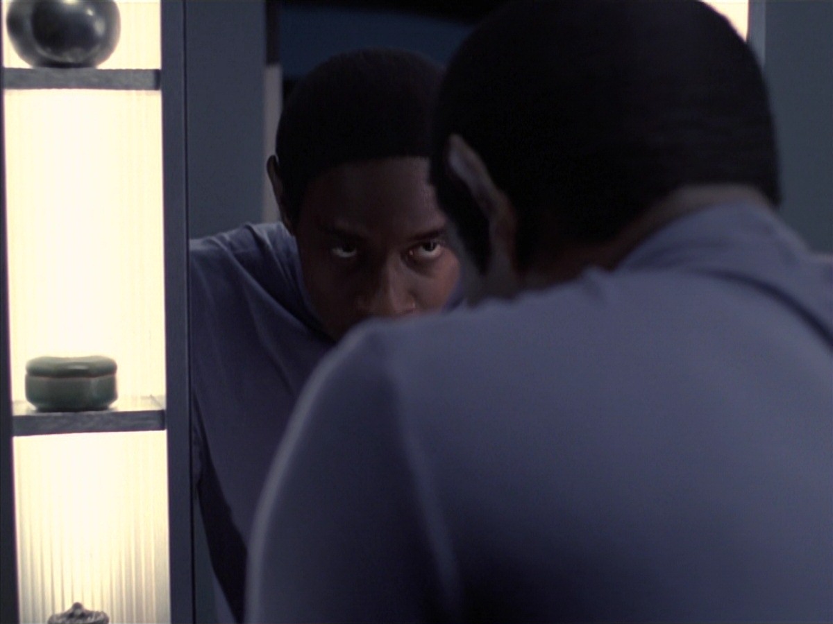 extant_StarTrek_VOY_7x04-Repression_1855.jpg