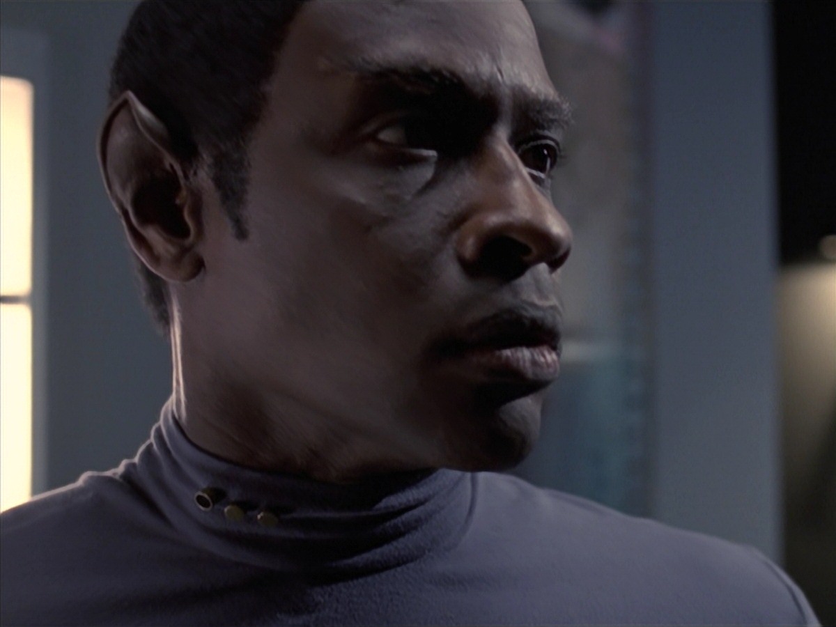 extant_StarTrek_VOY_7x04-Repression_1904.jpg