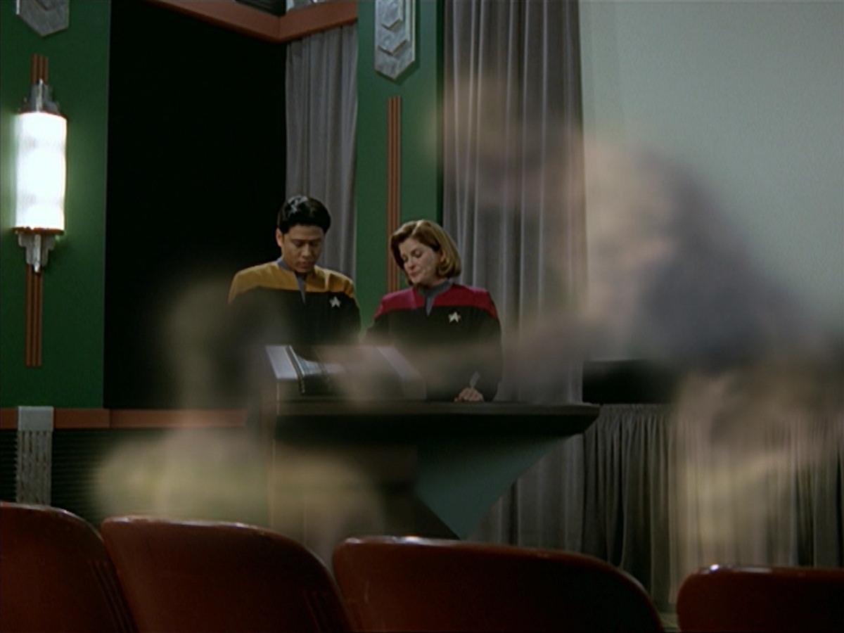extant_StarTrek_VOY_7x04-Repression_1923.jpg