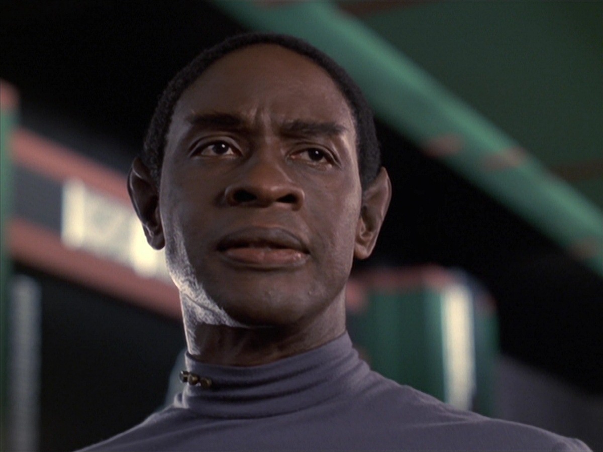 extant_StarTrek_VOY_7x04-Repression_2027.jpg