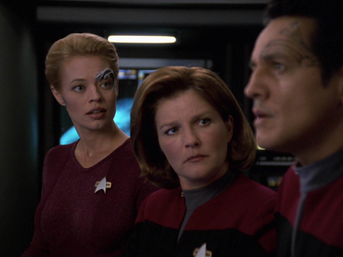 extant_StarTrek_VOY_7x04-Repression_2375.jpg