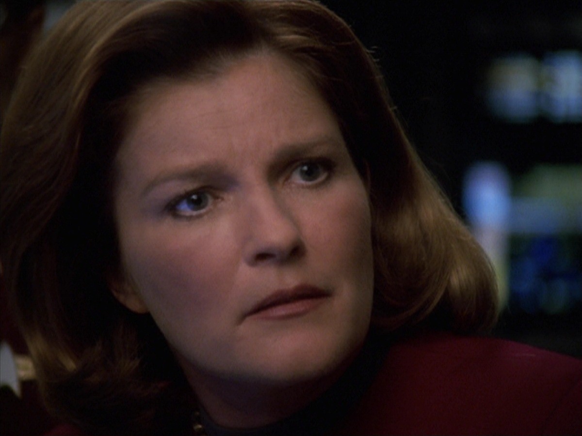 extant_StarTrek_VOY_7x04-Repression_2425.jpg