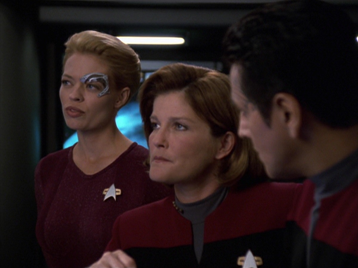 extant_StarTrek_VOY_7x04-Repression_2447.jpg