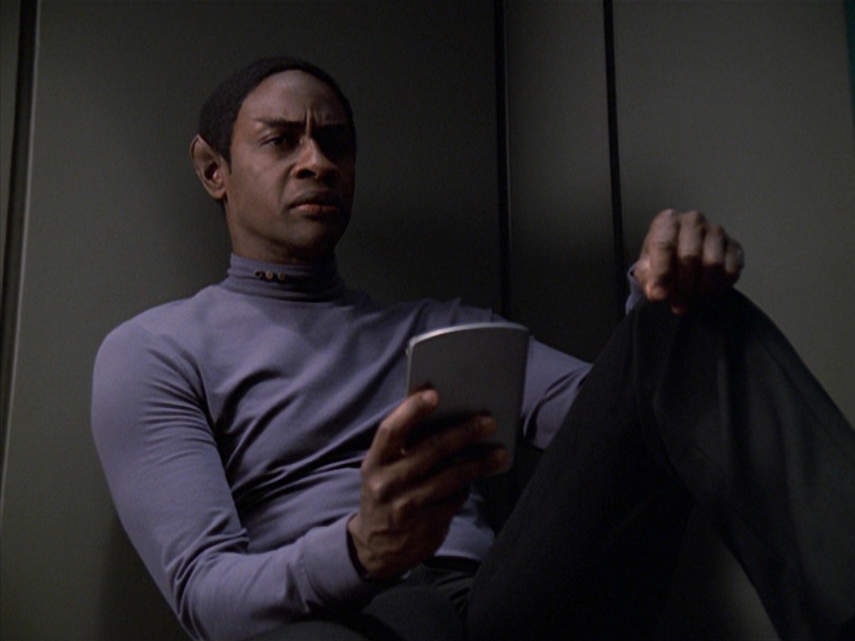 extant_StarTrek_VOY_7x04-Repression_2471.jpg