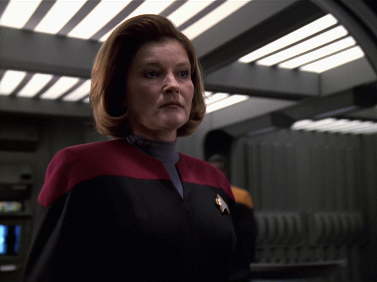 extant_StarTrek_VOY_7x04-Repression_2615.jpg