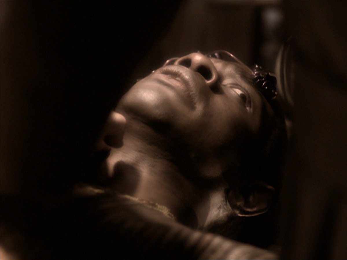 extant_StarTrek_VOY_7x04-Repression_2713.jpg