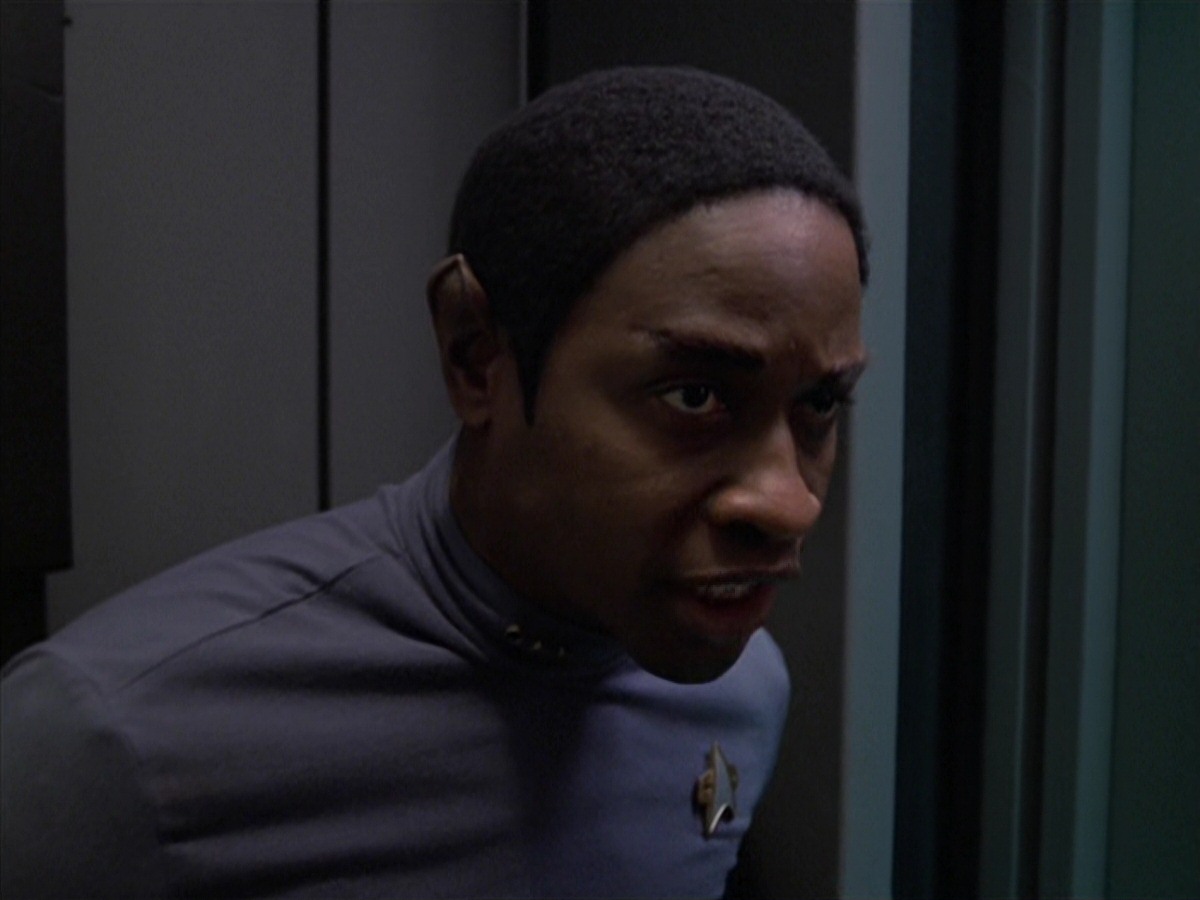 extant_StarTrek_VOY_7x04-Repression_2800.jpg
