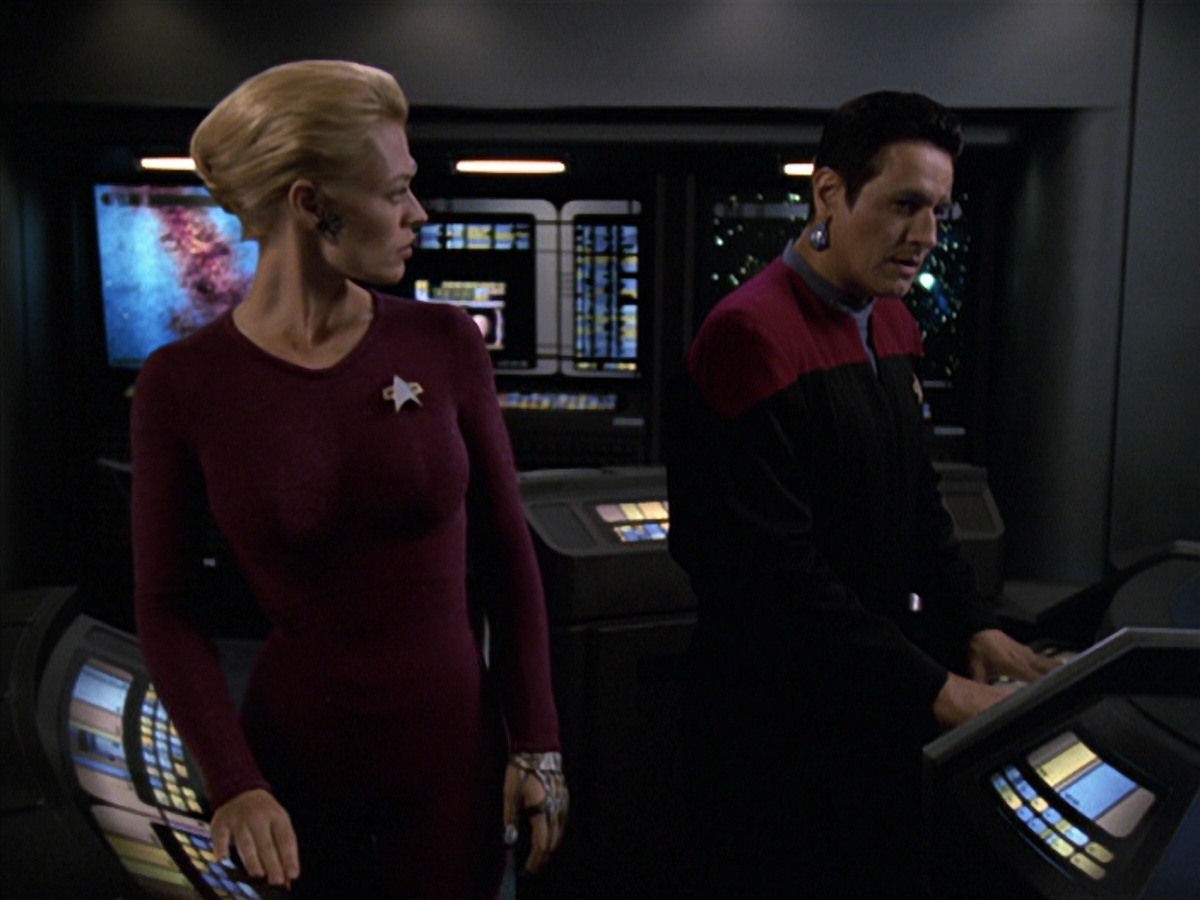 extant_StarTrek_VOY_7x04-Repression_2803.jpg